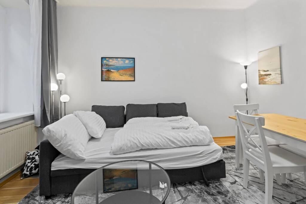Modern Apartment Close To Center - 2Br Wien Eksteriør bilde