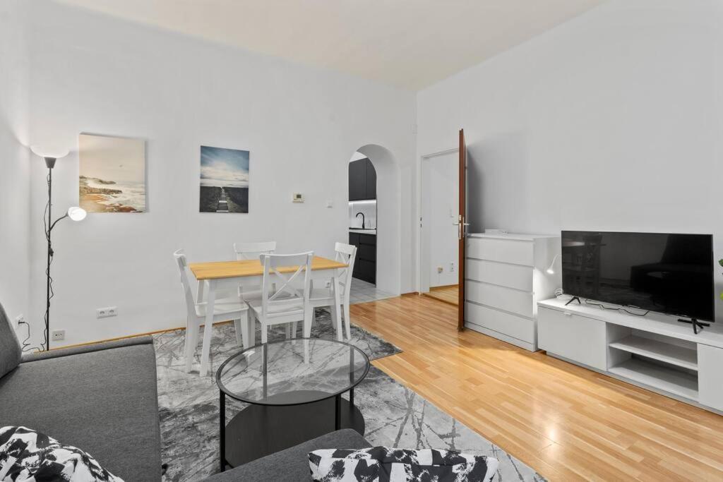 Modern Apartment Close To Center - 2Br Wien Eksteriør bilde