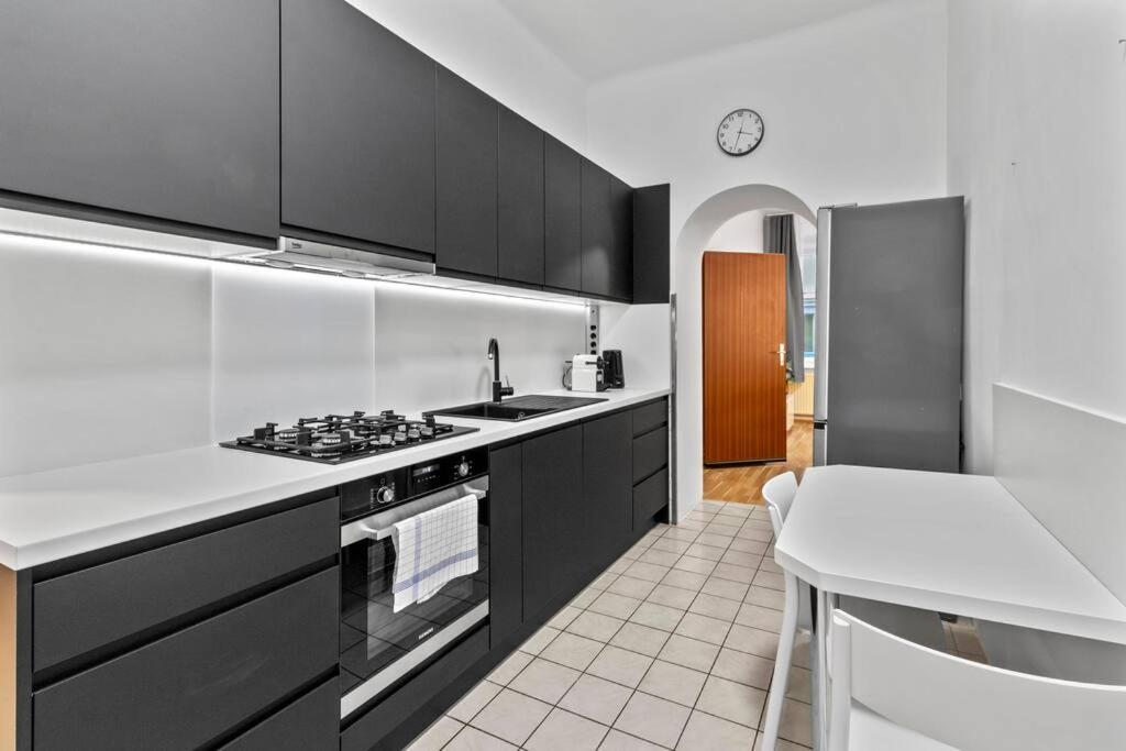 Modern Apartment Close To Center - 2Br Wien Eksteriør bilde